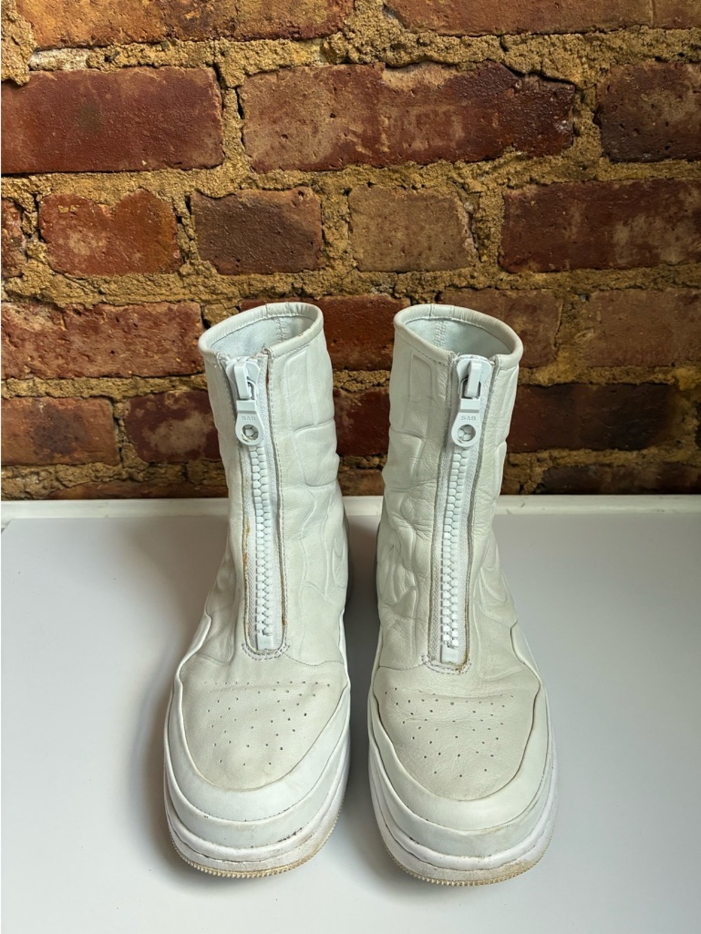 Women’s Nike Zip-Front Sneaker Boots Sz. 6.5